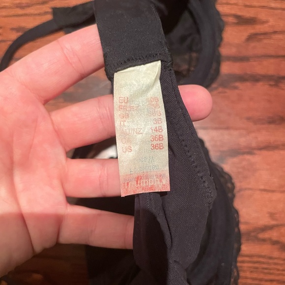 Triumph lace bra - Picture 4 of 4